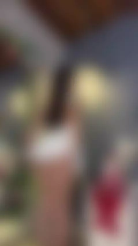 The Christmas spirit is feeling by evamoretiii