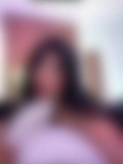 I love to sing, happy start of the week to you ♥ online now by siara-sanders