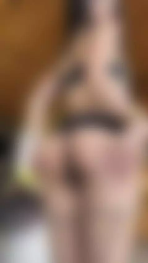 It could be your girl, come here by cristal-cornner