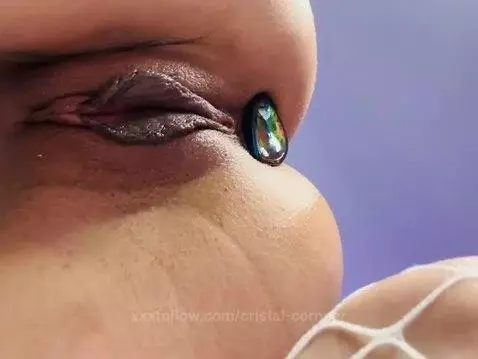 Lick lick lick! 😈🥵 by cristal-cornner