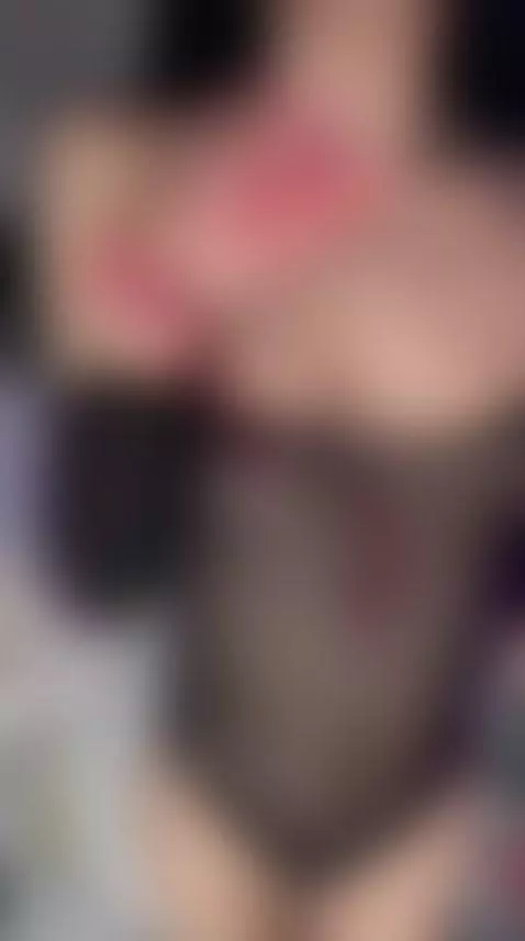 COME RUN YOUR TONGUE THROUGH THIS TIGHT AND WET PUSSY 😈🥵 by cristal-cornner