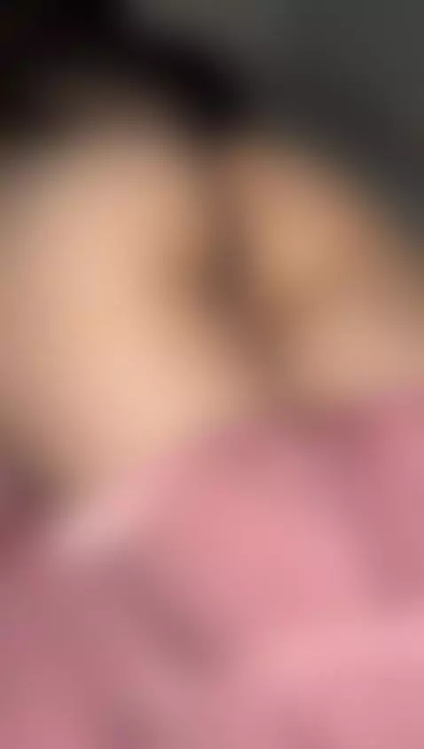 Yes I noticed that he came in, but I like him to look at me ... by cristal-cornner