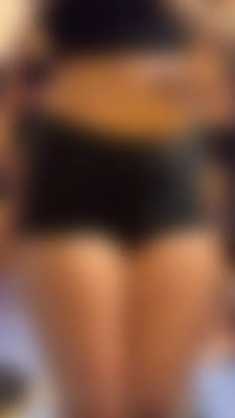 While dancing think about how to fuck you 🔥 by alaiarogerss