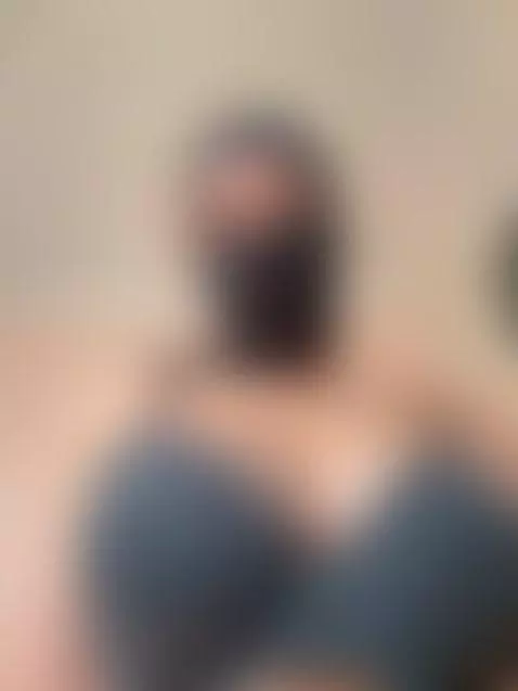 Do you want them bouncing… or squeezed tight? by jasmineof