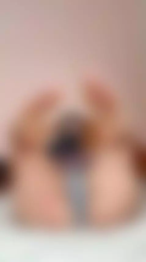 Hijabi feet made for worship — come crawl, baby 🧕🦶 by jasmineof