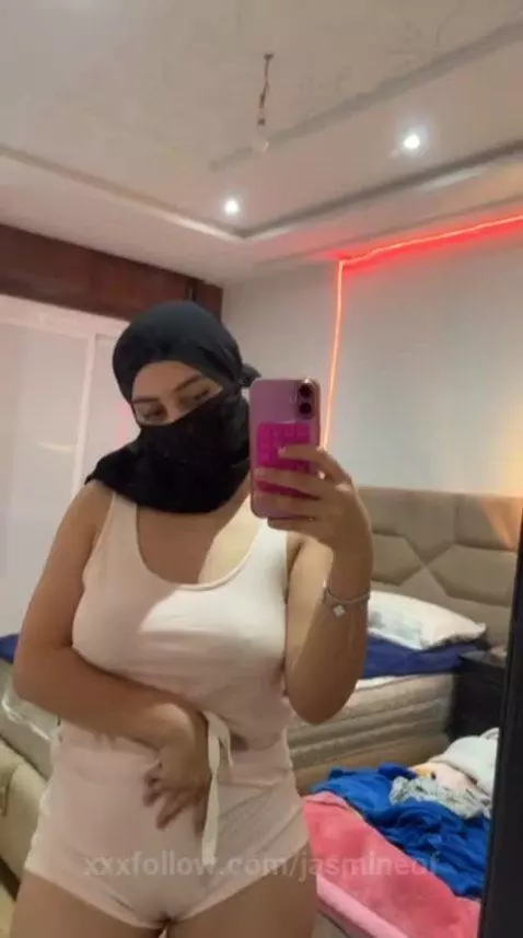 I’m not supposed to… but I crave the haram 😈 by jasmineof