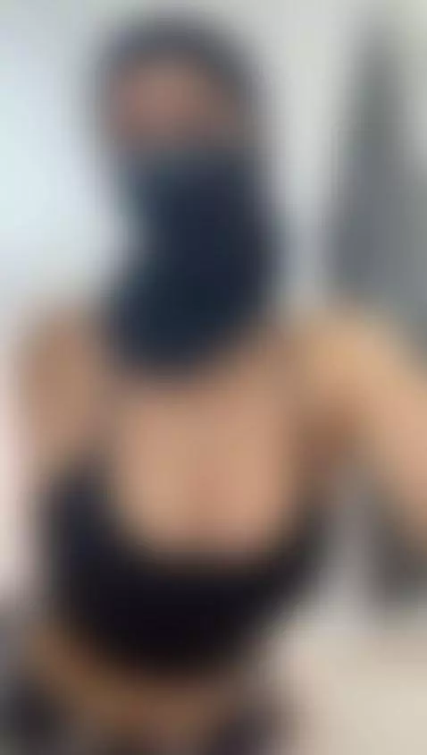 My boobs love attention… give them some 😘 by jasmineof