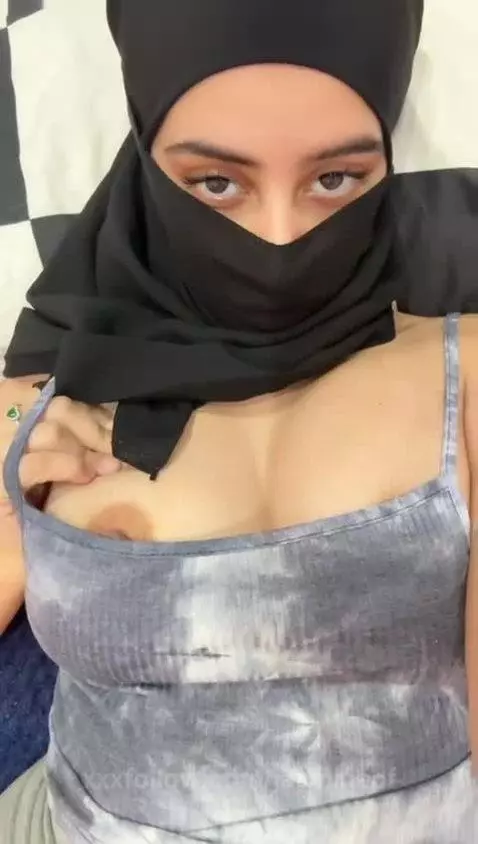 My tits jiggle every time you breathe heavy 😘 by jasmineof