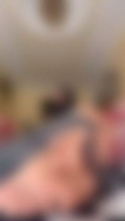 Just my feet 👣 by jasmineof