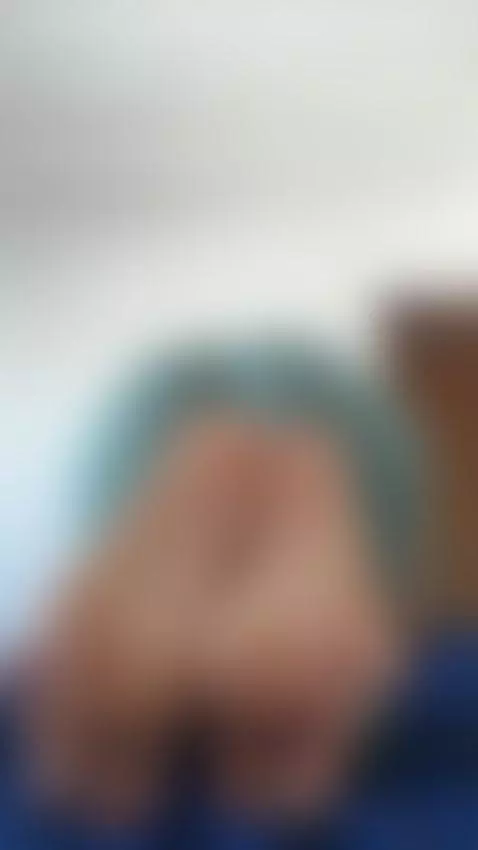 My toes, your problem 😏 by jasmineof