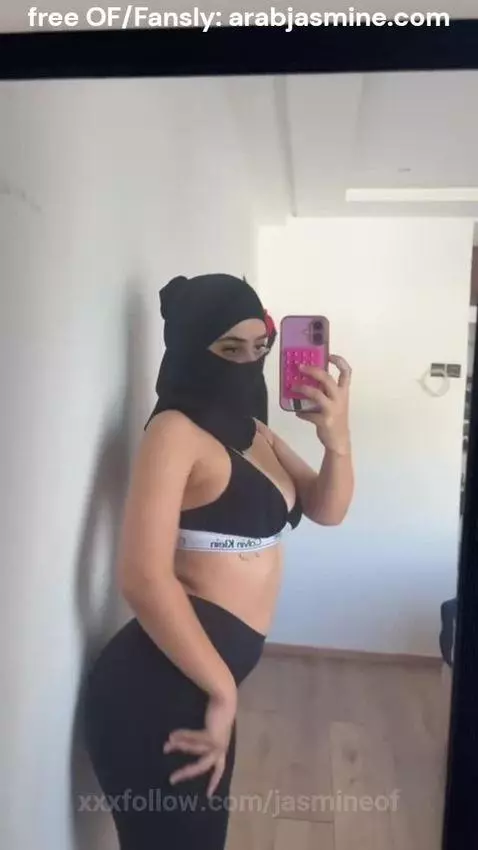 Clean view, pure ass by jasmineof