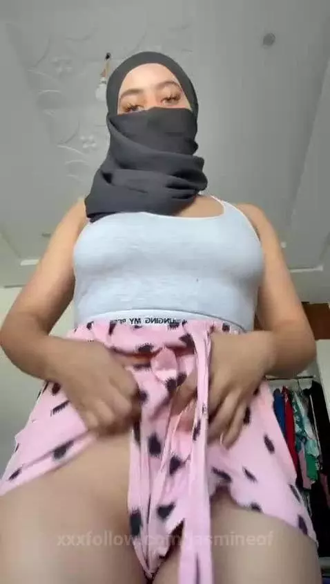 Letting my hands do the talking with some masturbation magic... by jasmineof