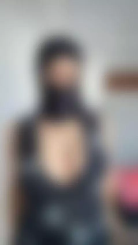 Left tit, right tit—both fighting for the spotlight. by jasmineof