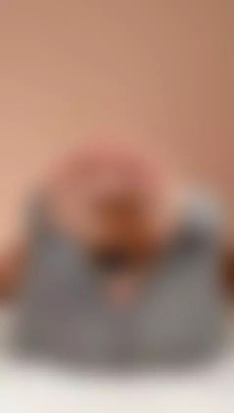 Soles that smell like sin and vanilla. by jasmineof