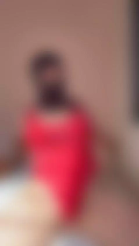 Plump pussy so heavy it pulls gravity sideways by jasmineof