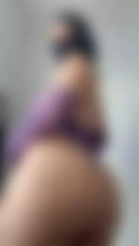 Peach perfect and unbothered. by jasmineof