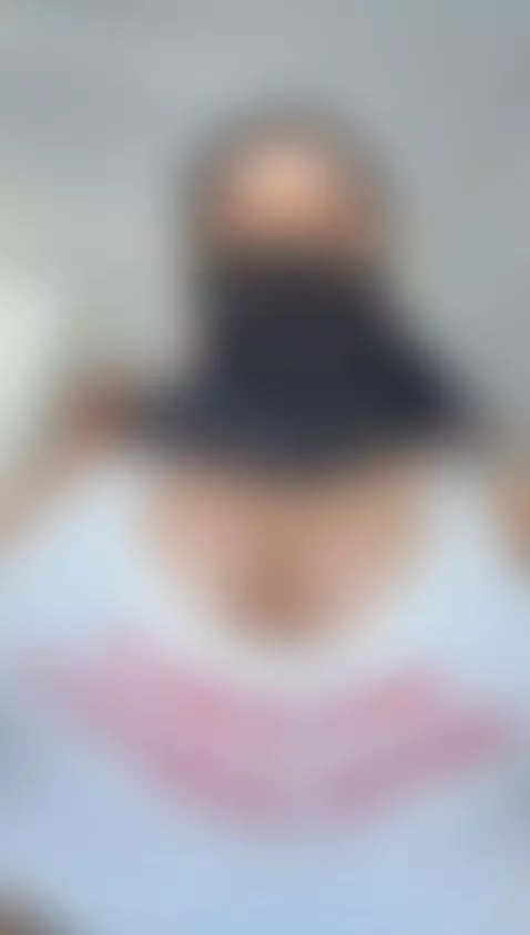 Tits so perky they defy gravity by jasmineof