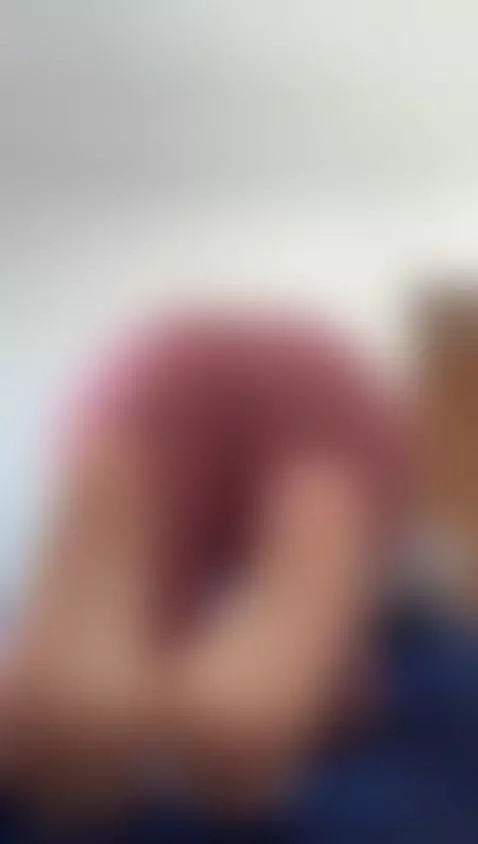 My toes have better lighting deals than your whole feed. by jasmineof