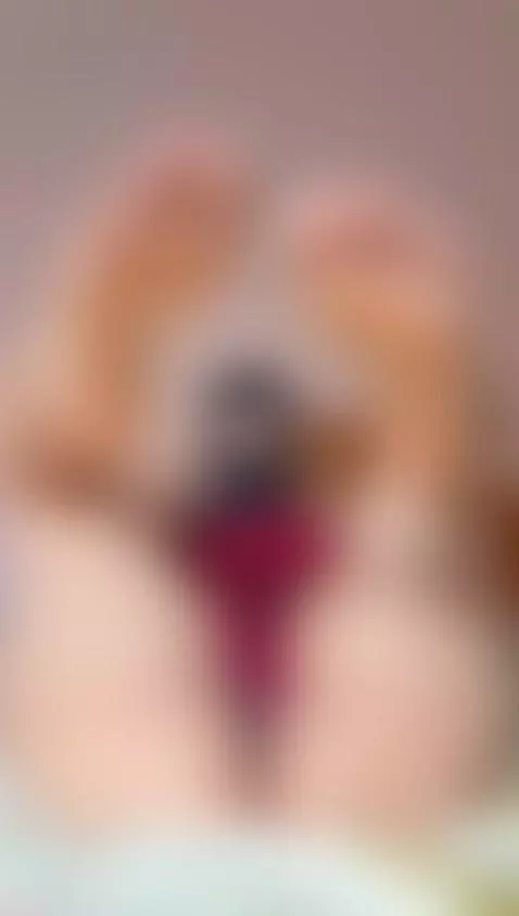 Good morning… fancy some yummy toes for breakfast? by jasmineof