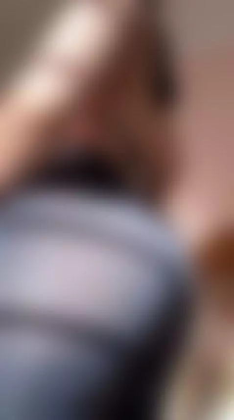 This juicy ass is clapping for attention 🍑 Ready to bounce o... by jasmineof