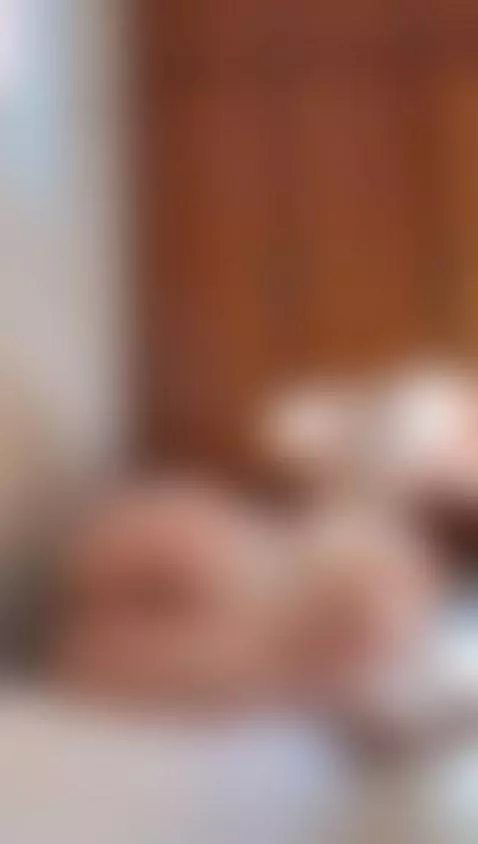 Feet so soft they’ll make you forget your name. Try me. 🦶💦 by jasmineof