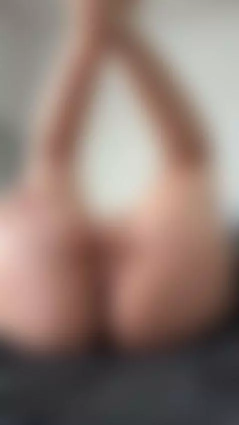 This pussy loves being licked slow and deep. Hungry? 👅 by jasmineof