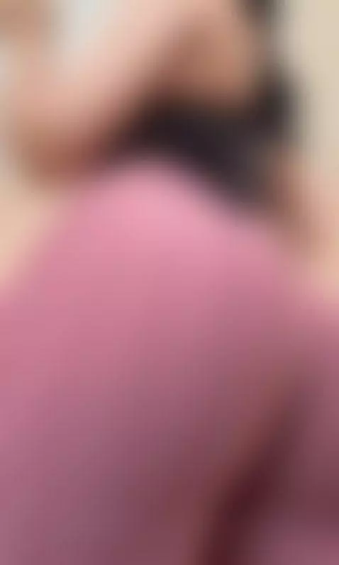 This fat ass is clapping for you. Come make it louder. 🍑💦 by jasmineof