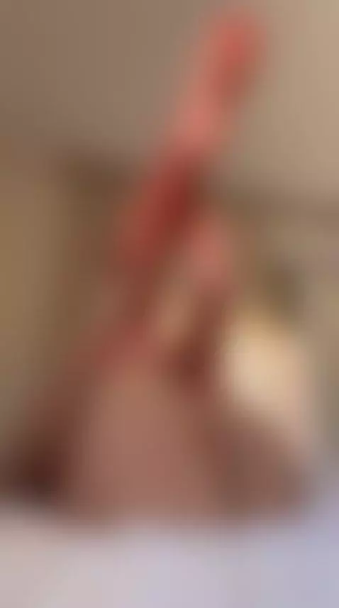 Pretty little feet begging for attention 💖 by jasmineof