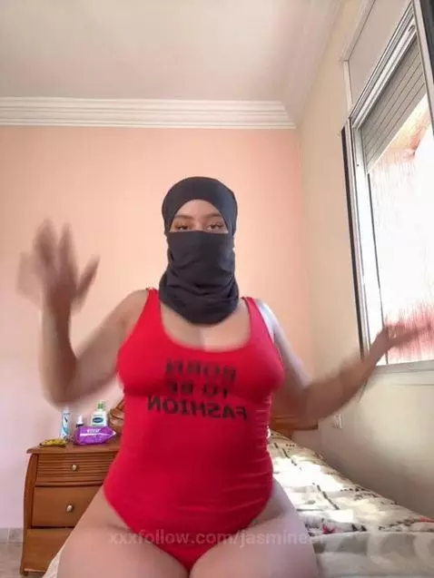 hi! i am jasmine. subscribe to my free onlyfans: https://onl... by jasmineof