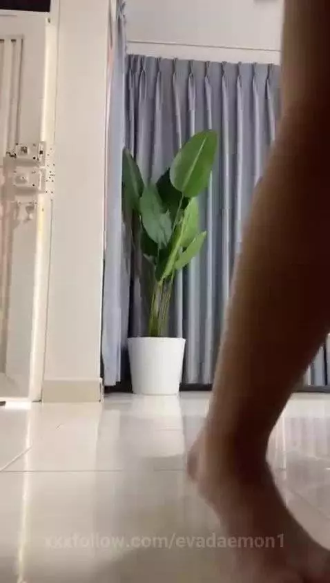 DAMMMM 🤤🍑 by evadaemon1