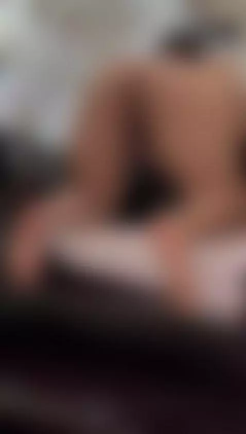 I found my sister's best friend showing off her big ass 🔥😏 by evadaemon1