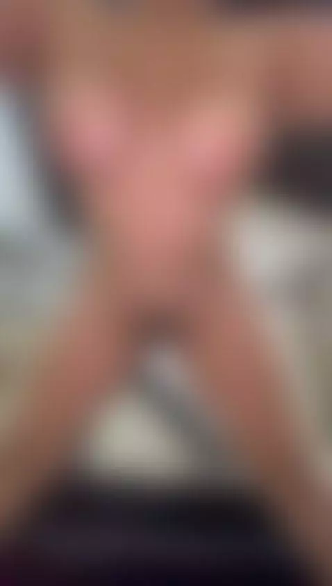 Swinging my pussy towards you 🔥 by evadaemon1