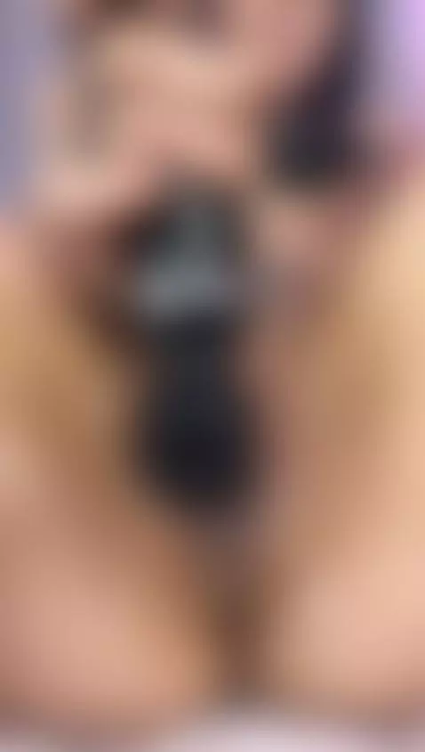 Vibrating my pussy by amypalmmer1