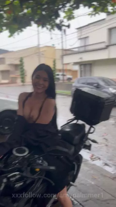 Showing off my body while it rains by amypalmmer1