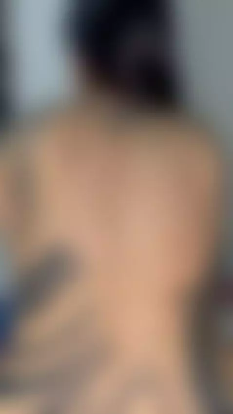 Brushing my wet lips on her pussy by amypalmmer1