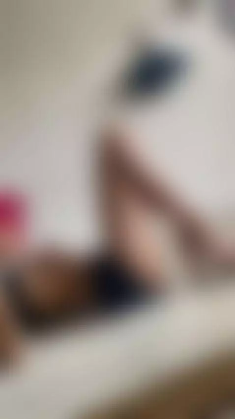 I have more body than legs 😬 by nattcortesss