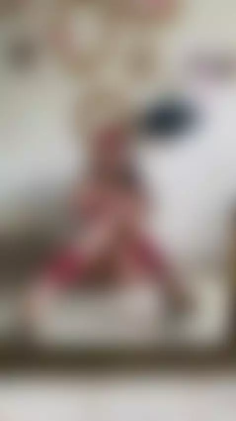 I look prettier with my legs crossed by nattcortesss