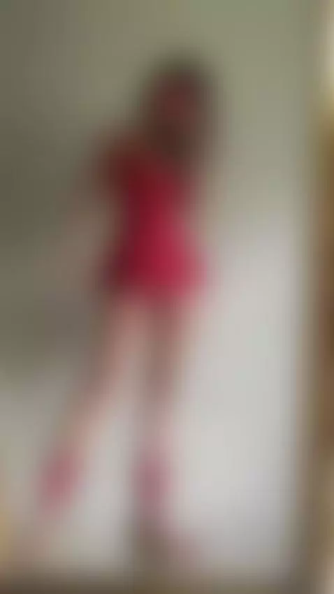 The legs are the outfit by nattcortesss