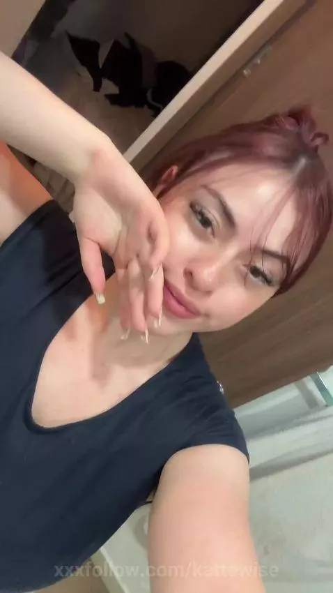 I filmed myself touching slowly… by kattewise