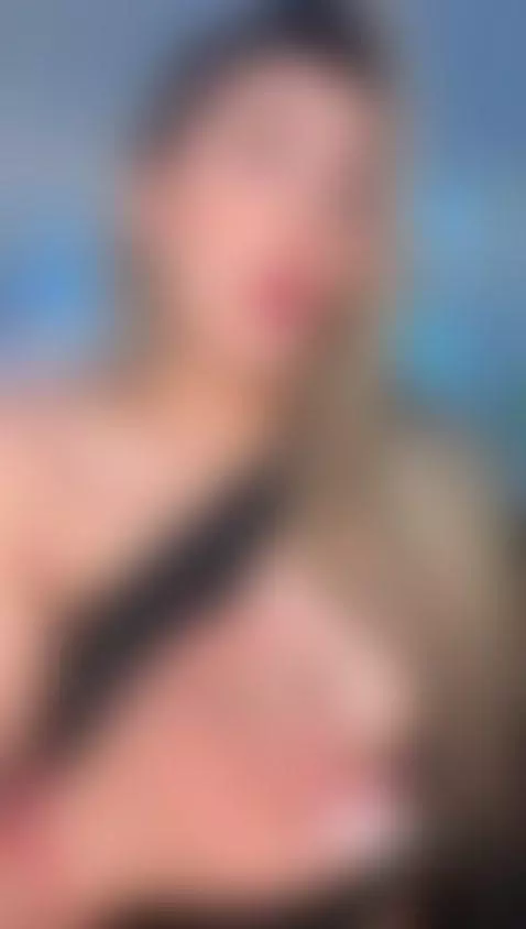 sexy gilr by julietha-taylor