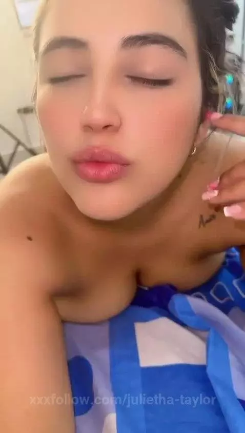 bigboobs, latina, camsodagirl by julietha-taylor