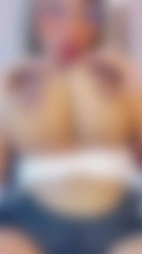 I want you to make my pussy wet and want more of you...🥵 👅 by emilyleon