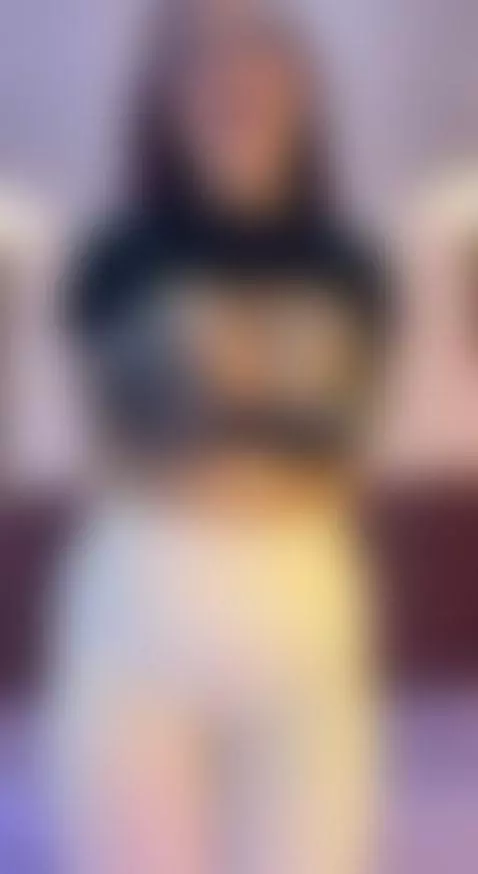 I want you to make me sweat and my tits bounce...💦🍒 by emilyleon