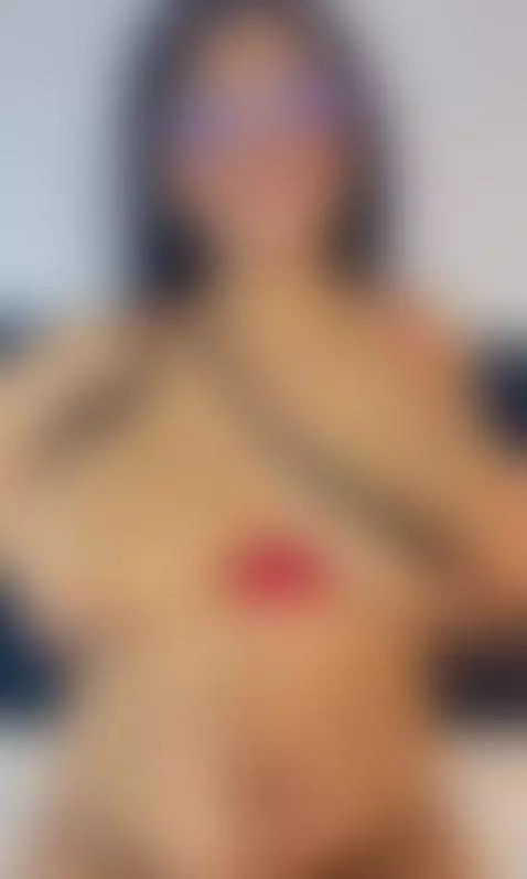 Hands on my curves. Now. 😏 by emilyleon