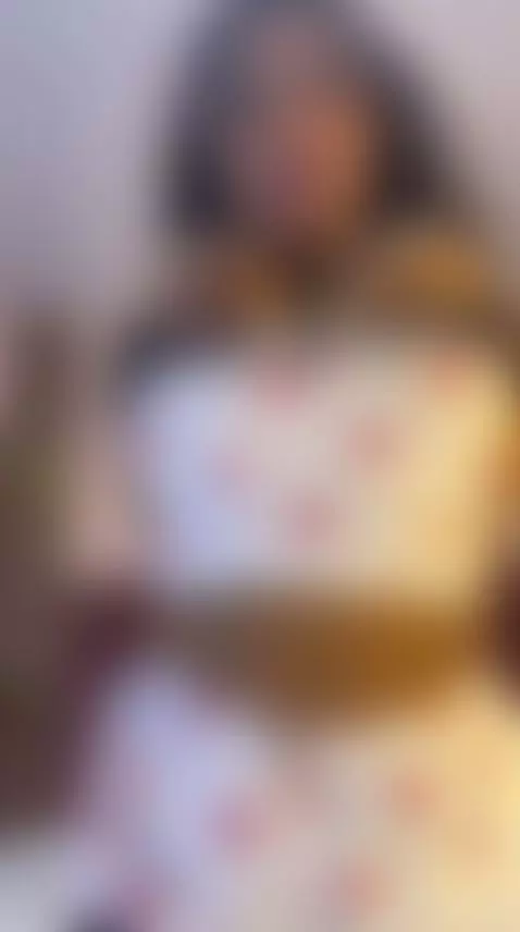 This throat is yours. Claim it. 💋 by emilyleon