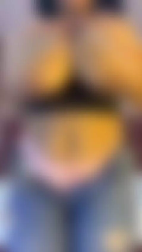 Quien se quiere venir en estas tetas?? by emilyleon