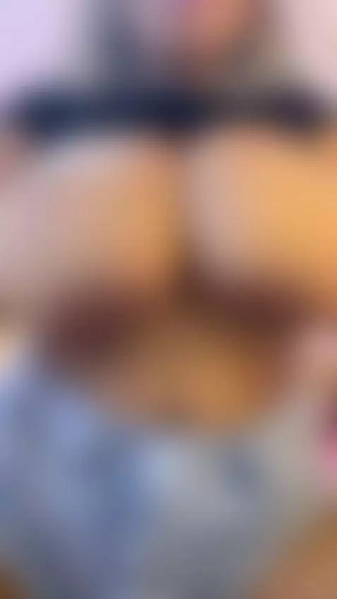 come and drown in my tits and don't get out of them...🤤🔥 by emilyleon