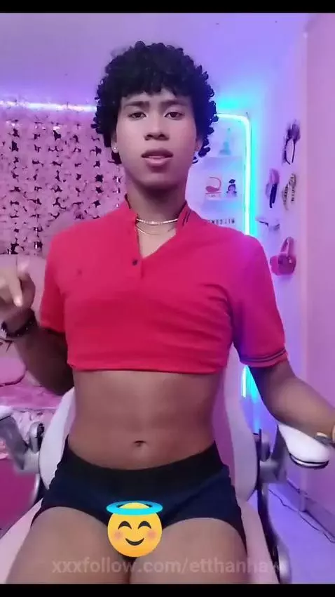 Si me siguen disfrutarán de mi contenido caliente que estar ... by etthanhaw