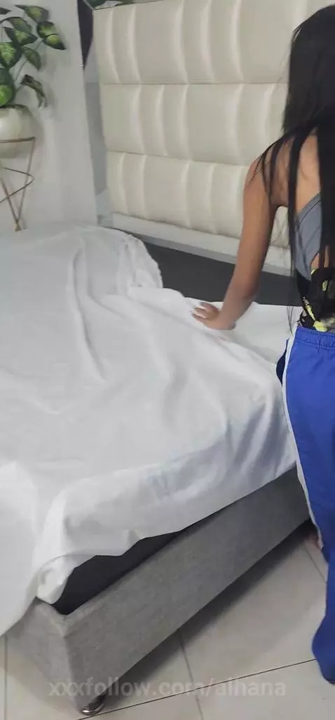 ordenando la cama para desordenarla by alhana