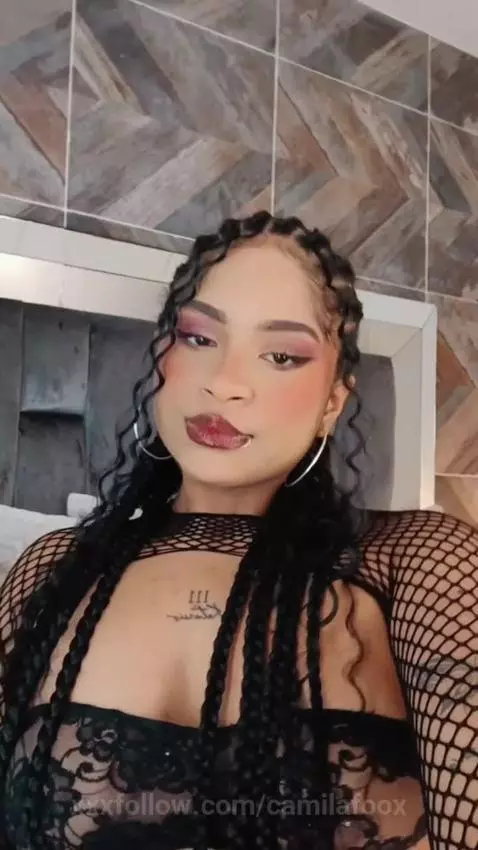 latina, colombiana, teen18+ by camilafoox